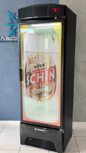Cervejeira Semi Nova Metalfrio 400L controlador digital +1 -2 -4 -6 . Garantia de 8 mês