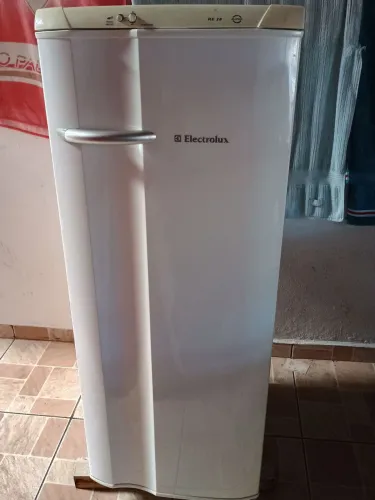 Geladeira Eletrolux 110V