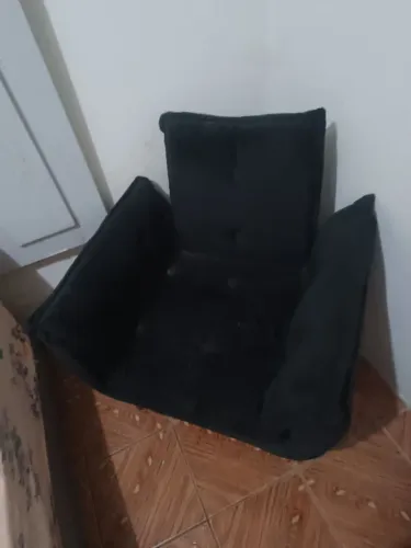 Poltrona confortável em perfeito estado  duas peças $300 cada 