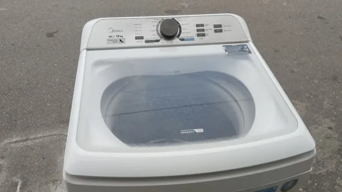 Máquina de lavar Medeia toda perfeita estado dela tá excelente