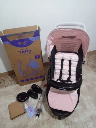 Carrinho de bebê Toffy Cosco Rosa