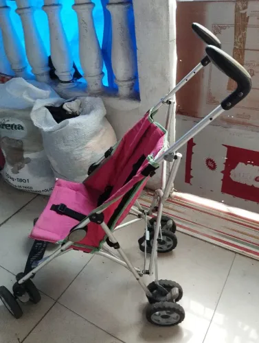 Carrinho pra bebê menina