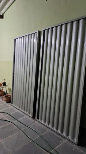 Portão chapa lambril de aço escovado,novo e pintado L 2/29 A 2/32  