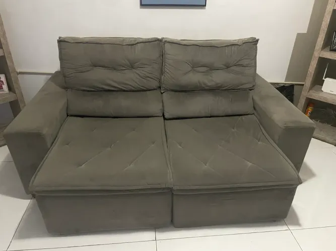 Sofá retrátil de dois lugares 500.00