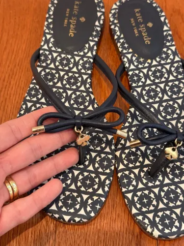 Sandália KATE SPADE New York - ORIGINAL