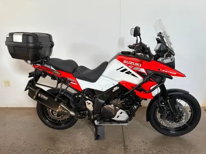 Suzuki DL 1050 XT V-strom 2023, só 17000 km, com acessórios !