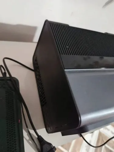 Projetor Portátil Bettdow 22000LM 1080p 4K Android 12 WiFi Bluetooth