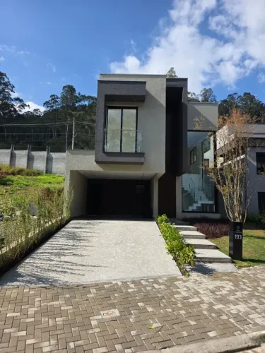 Casa com 4 dormitórios à venda, 177 m², nova, por R$ 1.900.000 - Suru - Santana de Parnaíb