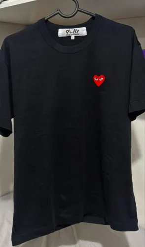 Camiseta CDG Play Comme Des Garçons