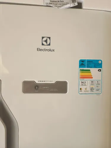 Geladeira Electrolux Frost Free DF42 371 Litros - para conserto ou retirada de peças