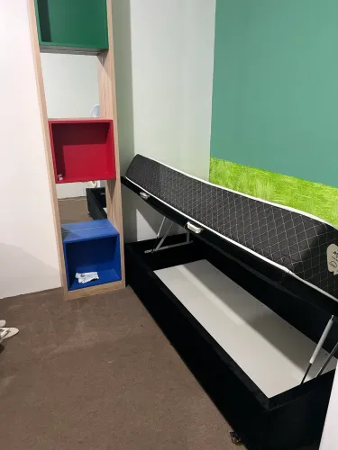Cama solteiro com baú 