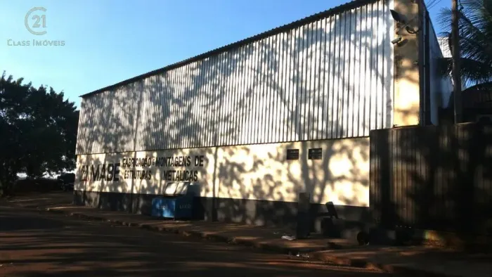 Barracão à venda em Cambé, Conjunto Habitacional Cristal, com 3300 m²