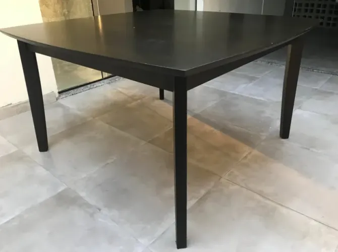 Mesa quadrada Tok&Stok
