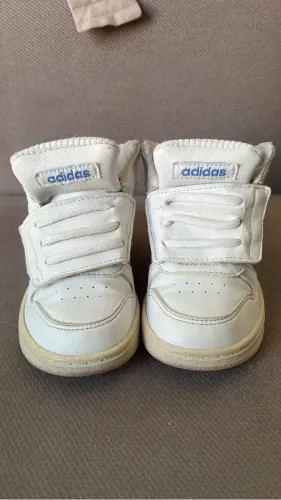 Tênis Adidas