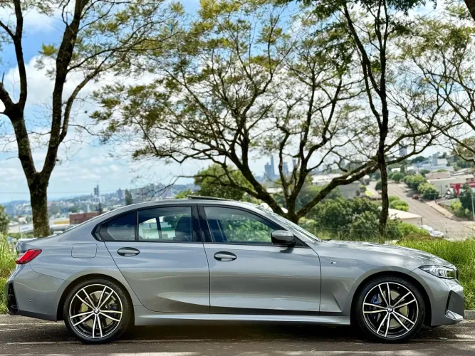 BMW 320I A 2.0 TB M Sport Activeflex 16V 4P 2024