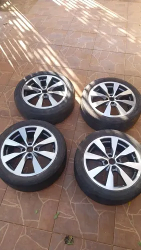 Rodas aro 17 , mando os pneus de brinde