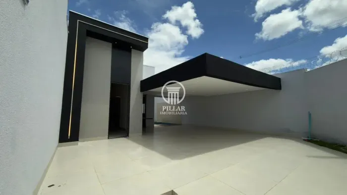 CASA Á VENDA NO IBITURUNA - MONTES CLAROS MG