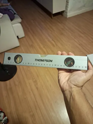 Nível alumínio Thompson 3 bolhas 12"