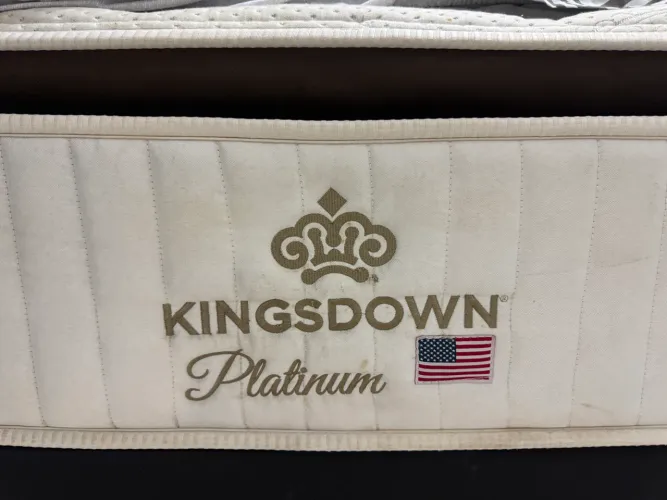 Cama de Casal Queen Completa Kingsdown Platinum - Colchão + Base + Cabeceira