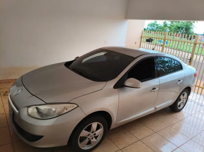 Renault Fluence Sed. Dynamique 2.0 16V Flex Aut. 2011