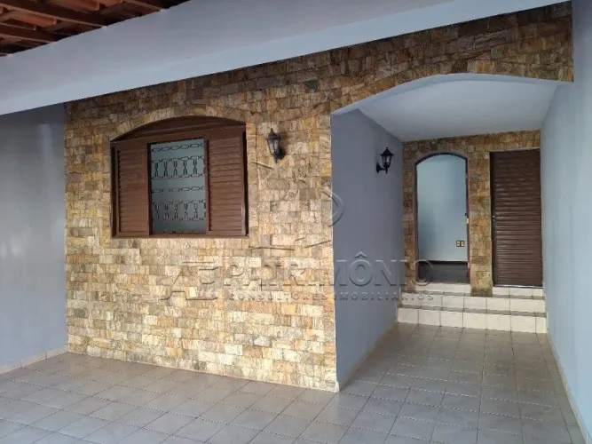 CASA COM 3 QUARTOS SENDO 1 SUITE - VILA ASSIS