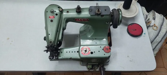 Máquina de costura industrial Lewis ponto invisível modelo 150-2