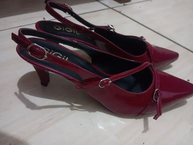 Salto Scarpin GIGIL (vermelho vinho).