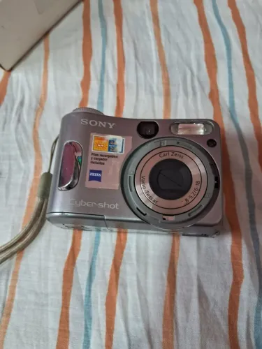 Máquina fotográfica - Sony 4.1 megapixel - PARA COLECIONADOR - UMA DAS PRIMEIRAS DO MUNDO