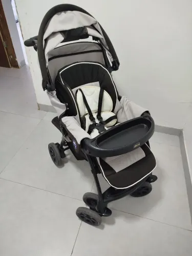 Carrinho de bebê (vendo até 420,00)