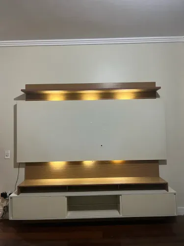 Rack com painel para TV de até 75 pol.