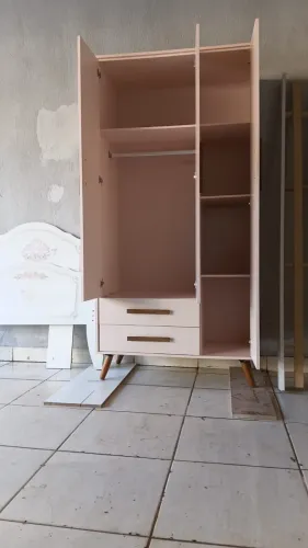 Guarda-roupas infantil e cama infantil 