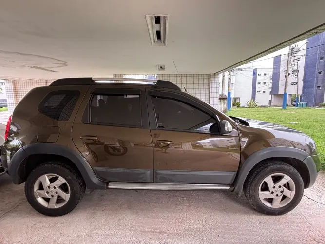 Renault Duster Dynamique 2.0 Hi-flex 16V Aut. 2014