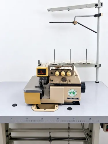 Maquina de costura overlok