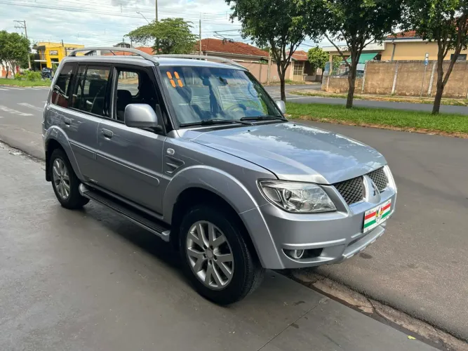 Mitsubishi Pajero TR4 2.0/ 2.0 Flex 16V 4X4 Aut. 2011