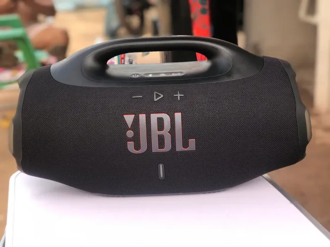 BOMBOX JBL 4 semi nova