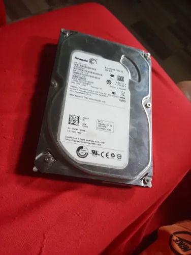 SSD 320 GB 7200 RPM 