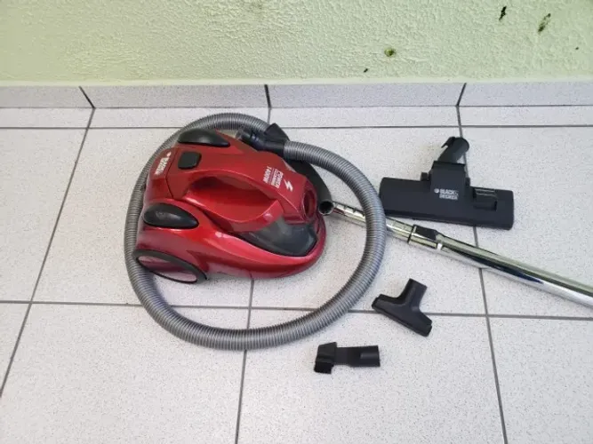 Oferta Aspirador de pó Black E Decker 1400w Usado Entrego e Aceito Cartão