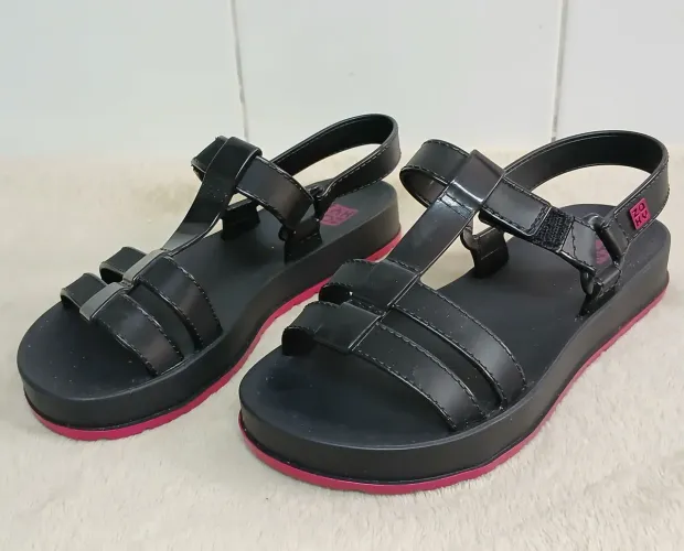 Sandália Infantil Grendene Zaxy Conectada Preto Tamanho 33-34