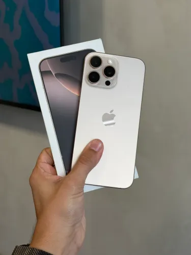 iPhone 16 Pro Max 256gb Desert