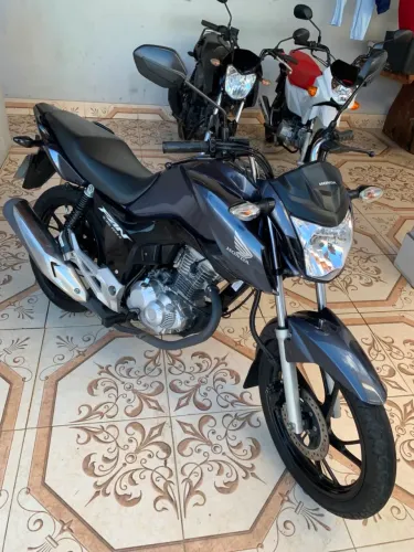 Vendo fan 160 única dona, moto sem detalhes só pegar e rodar