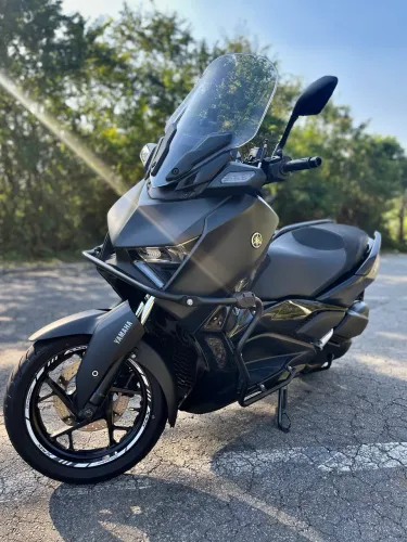 Yamaha Xmax 250 - 2025