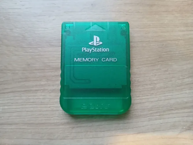 MEMORY CARD ORIGINAL PARA PS1 VERSÃO EMERALD GREEN