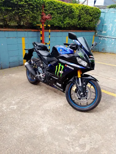YAMAHA R3 VERSÃO MONSTER 2023