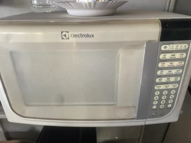 Vendo microondas Electrolux. Funcionando