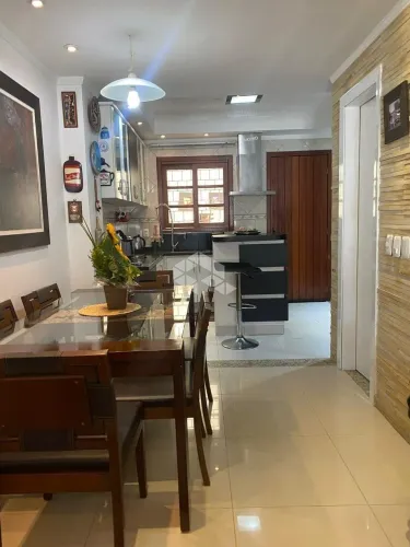 Sobrado com 120m² e 3 quartos à venda no Nonoai
