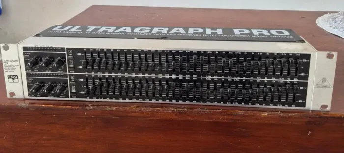 EQUALIZADOR GRAFICO BEHRINGER ULTRAGRAPH PRO FB03102 - USADO