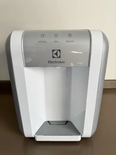 Purificador de Água Branco com Painel Touch Electrolux