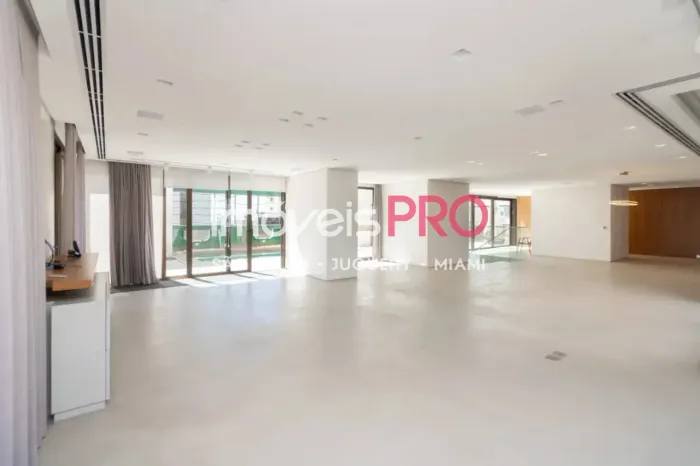Cobertura exclusiva em Higienópolis com vista para o Pacaembu 611 m²