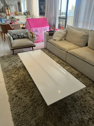 Mesa de centro em laca