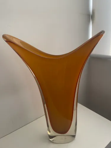 Vaso lindo de Murano âmbar